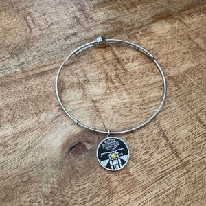 Harley-Davidson  Run to the Sun Charm Legend Bangle Bracelet